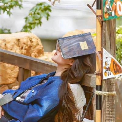 魔女荷莉